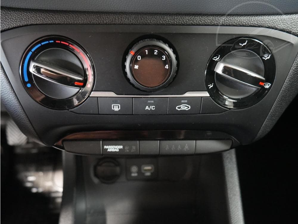 2018 Hyundai i20 - 43