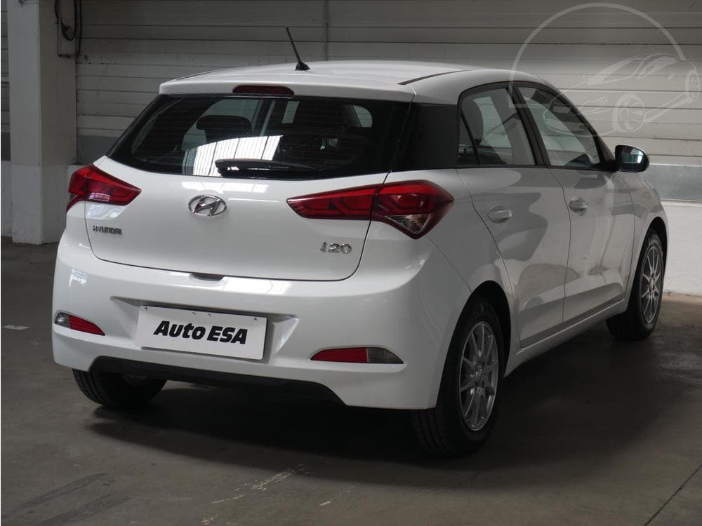 2018 Hyundai i20 - 16