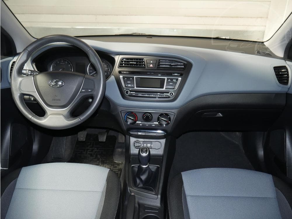 2018 Hyundai i20 - 22