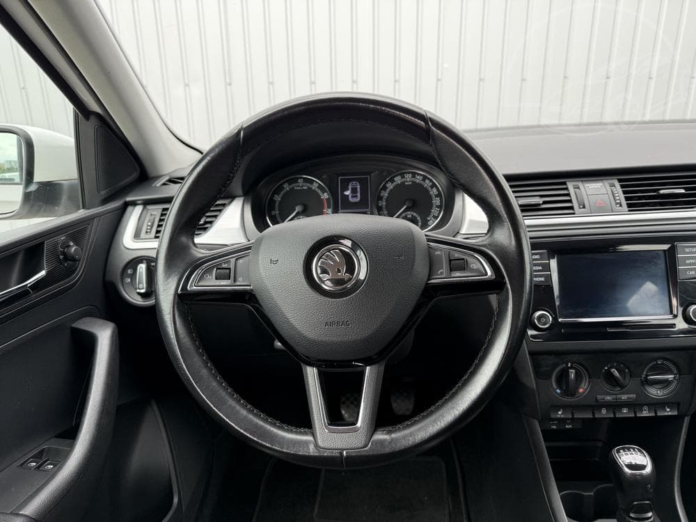 2017 Škoda RAPID - 23
