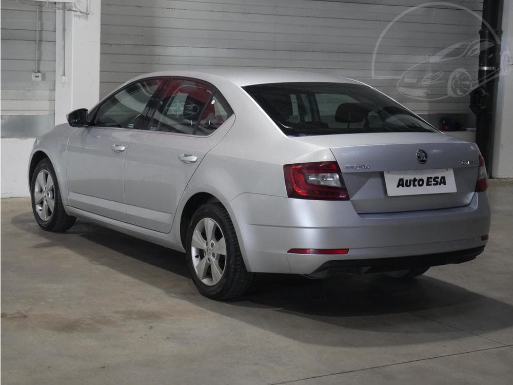 2018 Škoda OCTAVIA - 11