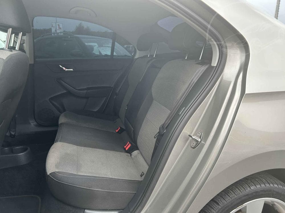 2013 Škoda RAPID - 10