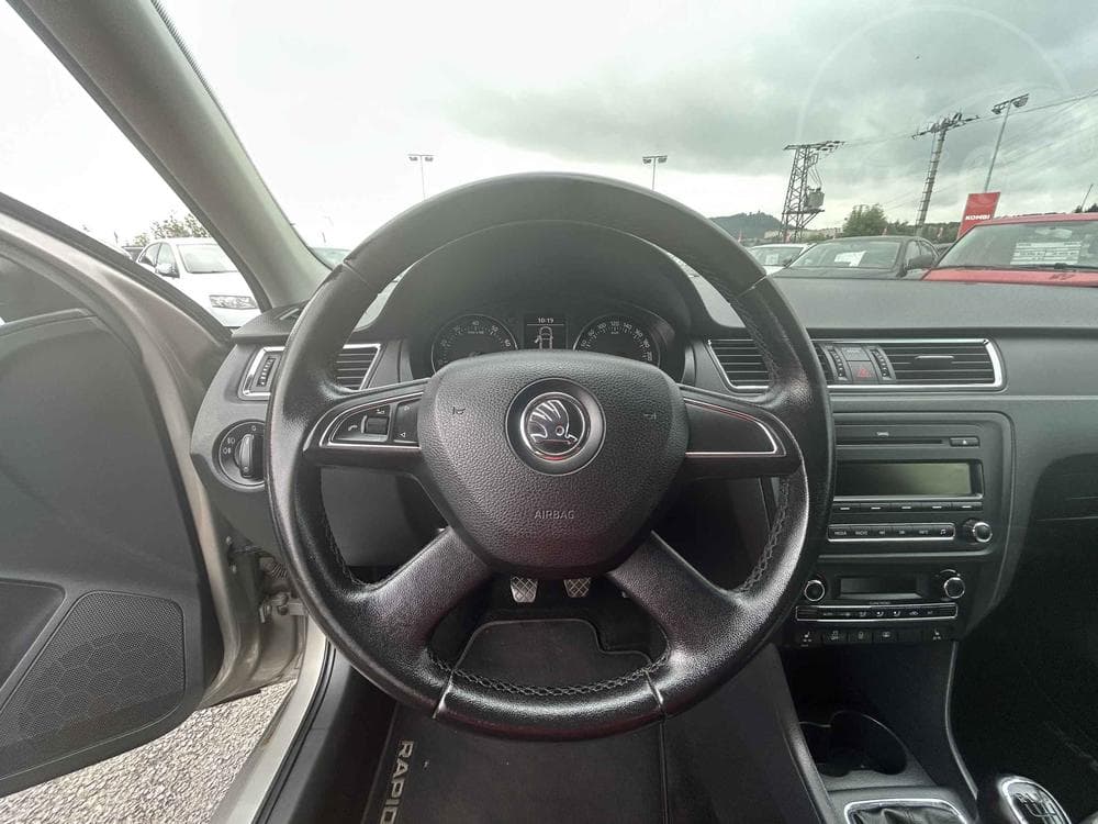 2013 Škoda RAPID - 12