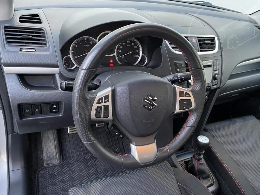 2013 Suzuki Swift - 12