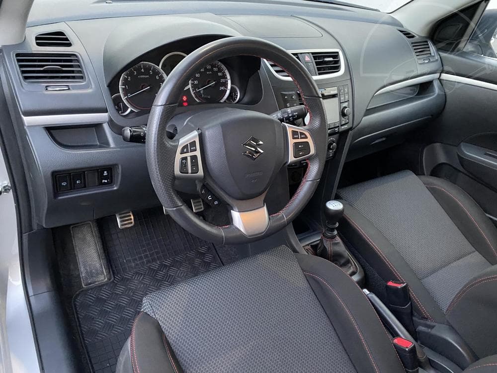 2013 Suzuki Swift - 8