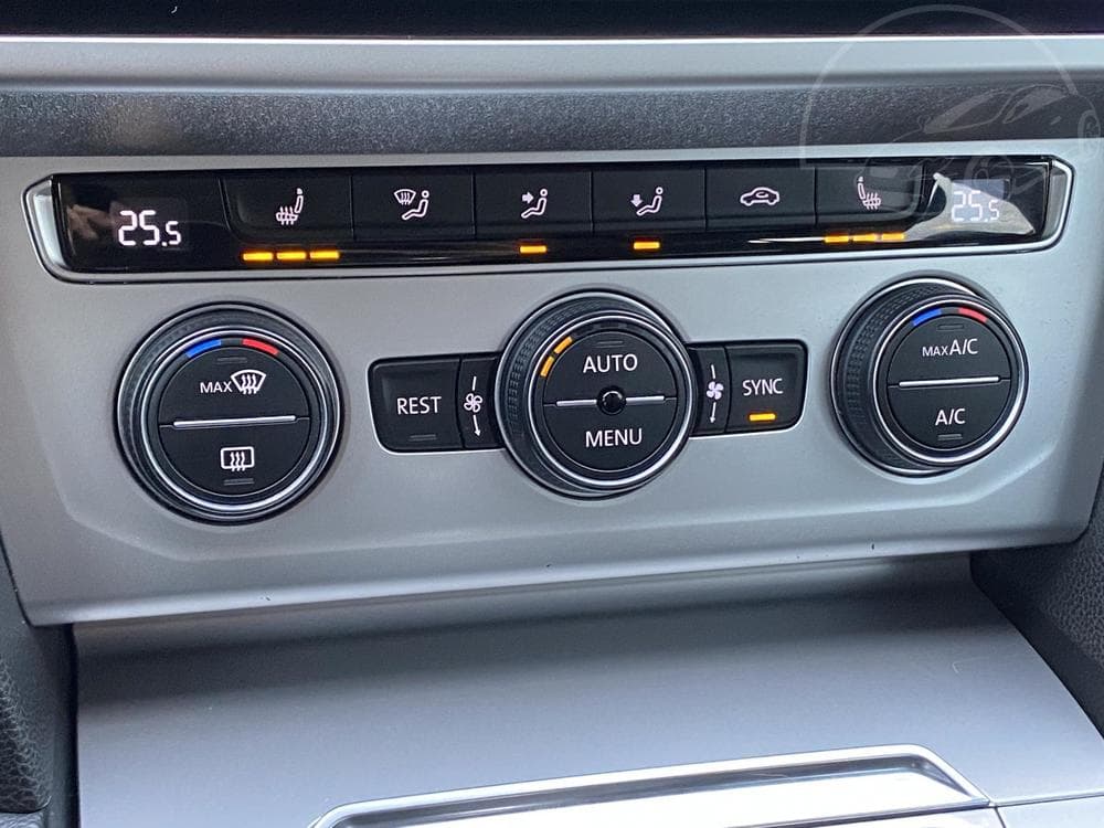 2019 Volkswagen PASSAT - 46