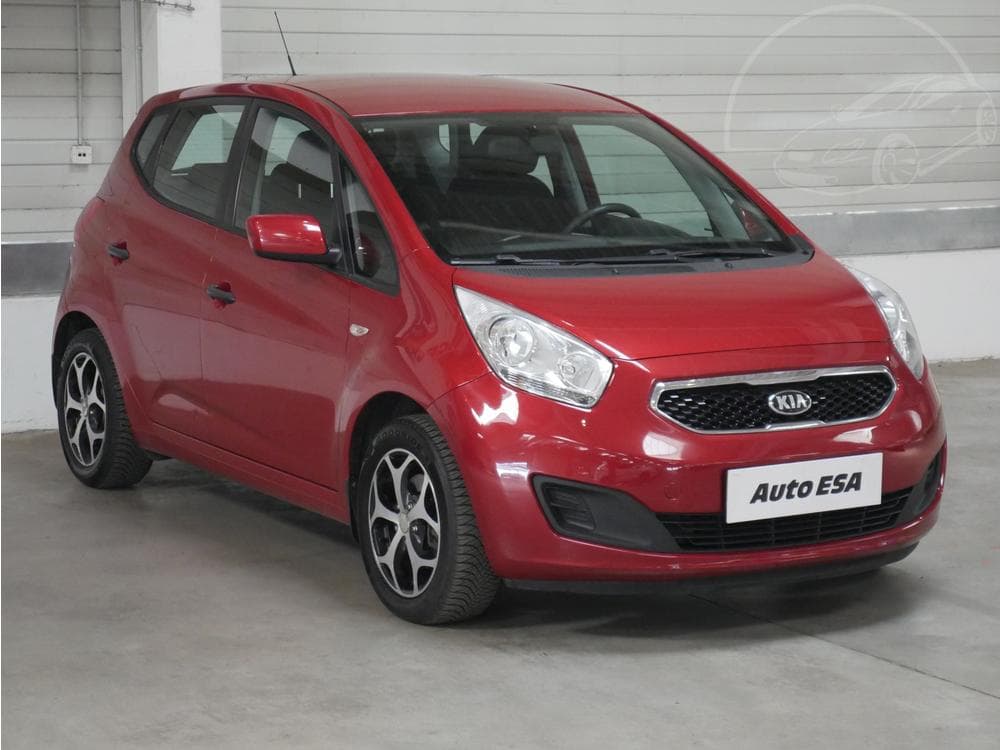 2013 Kia VENGA