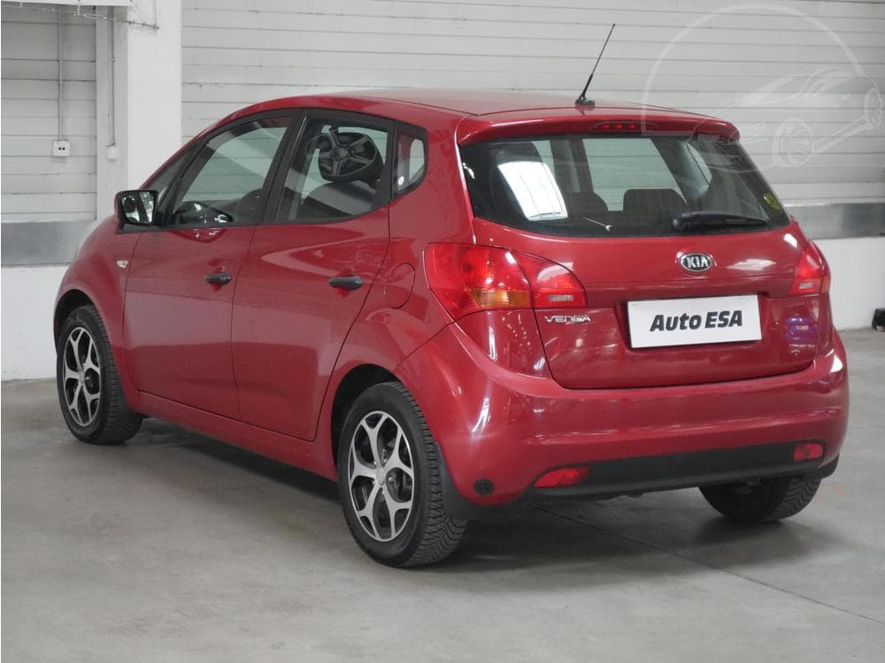 2013 Kia VENGA - 21