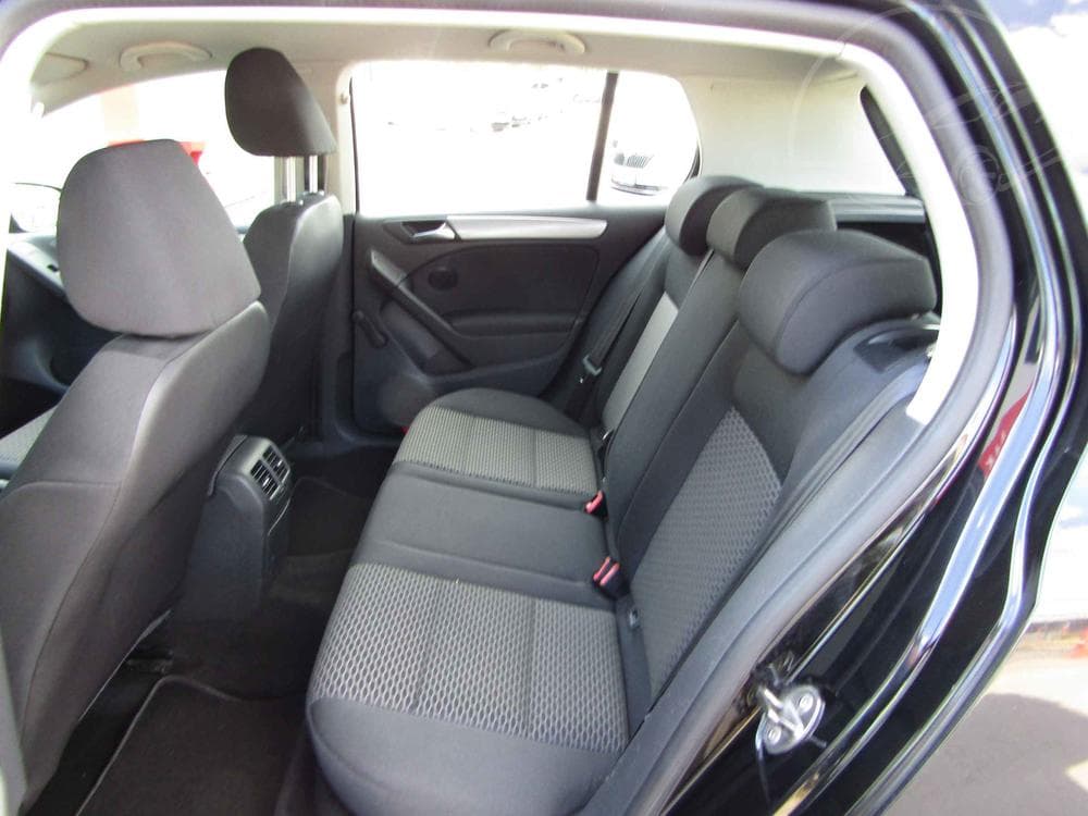 2009 Volkswagen GOLF - 11