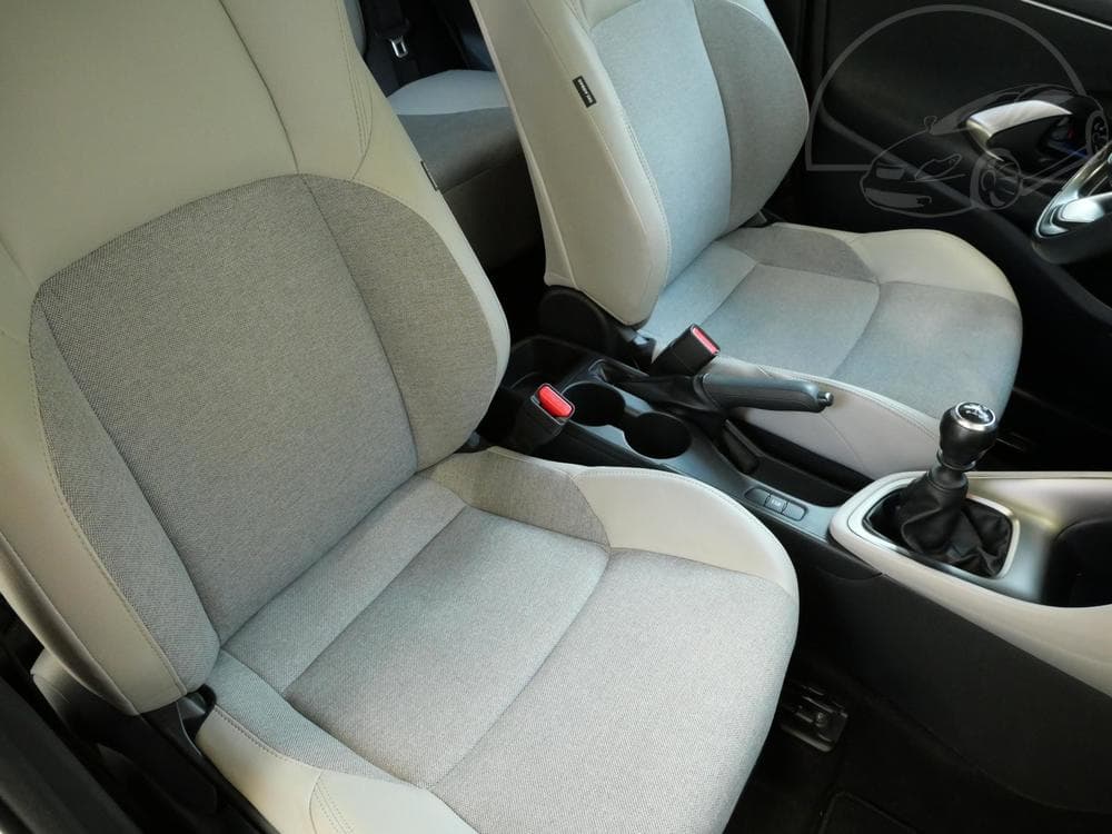 2023 Toyota YARIS - 31