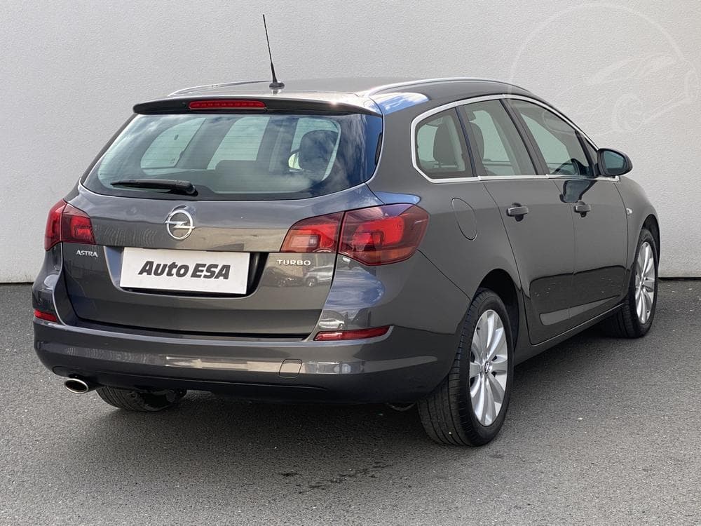 2012 Opel ASTRA - 4