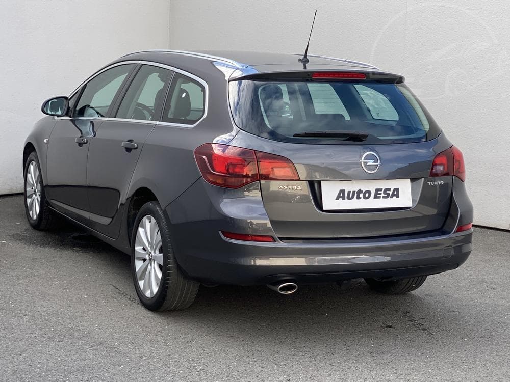 2012 Opel ASTRA - 6