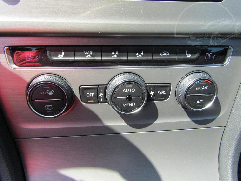2014 Volkswagen GOLF - 19