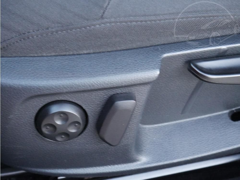 2013 Volkswagen PASSAT - 33