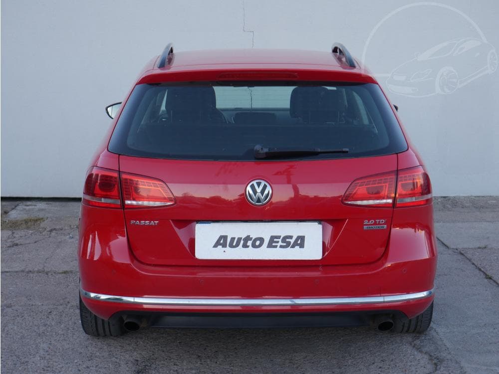 2013 Volkswagen PASSAT - 9