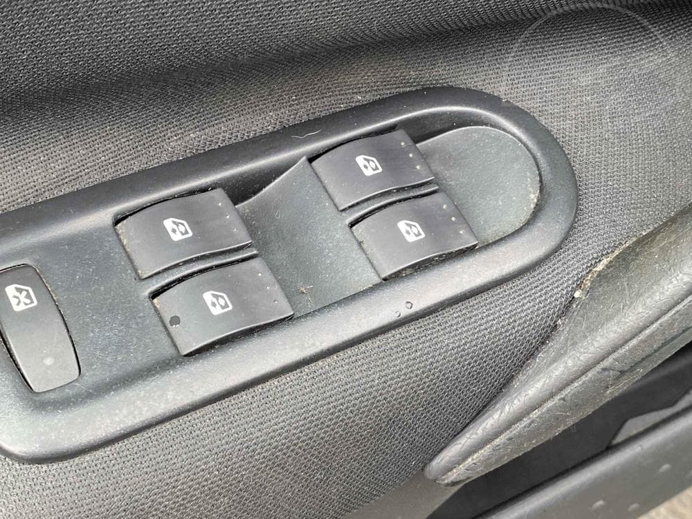 2009 Renault MEGANE - 11