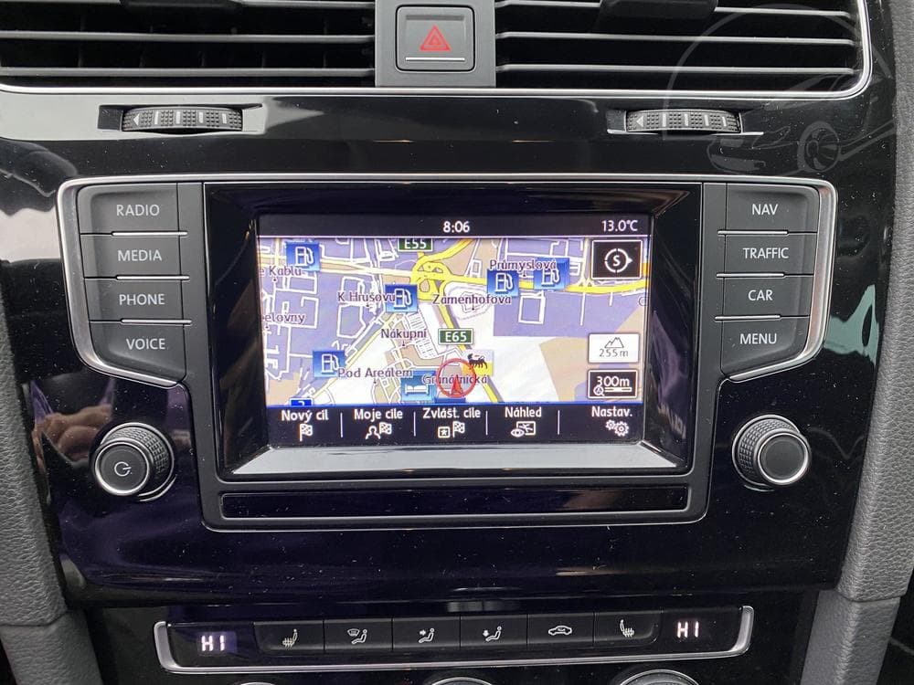 2014 Volkswagen Golf - 17