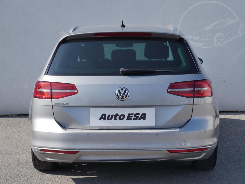 2017 Volkswagen PASSAT - 13