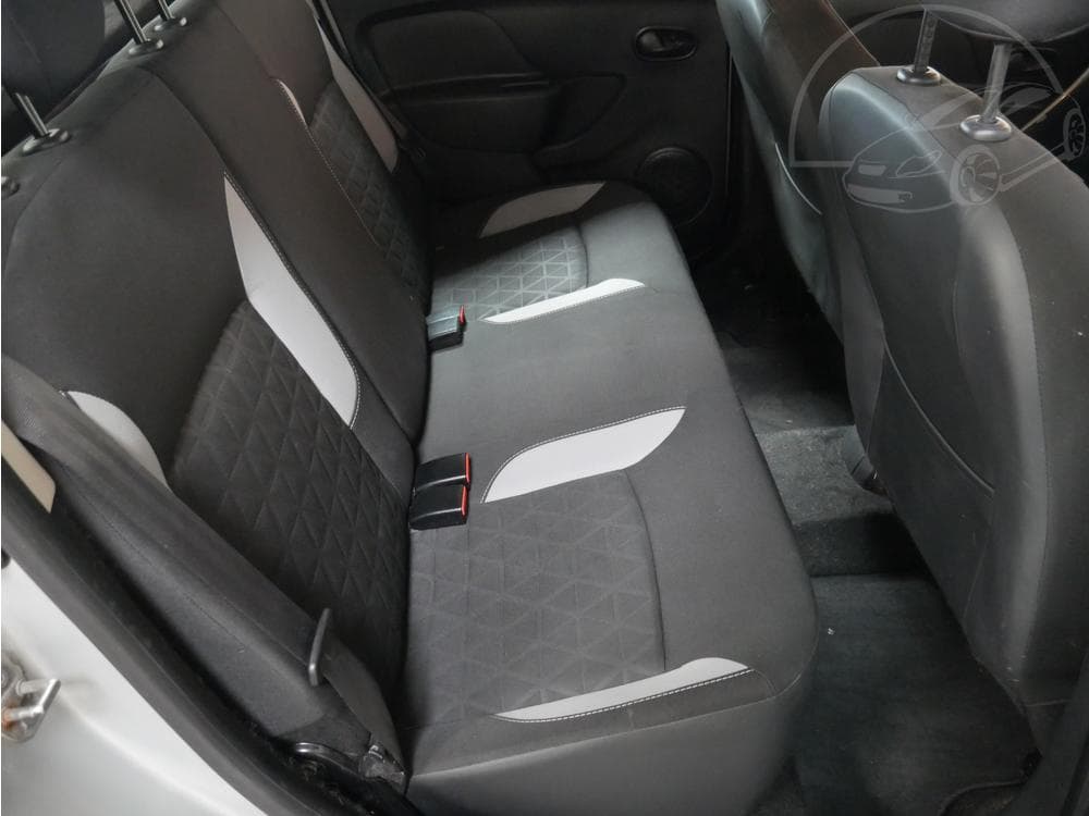 2013 Dacia SANDERO - 11
