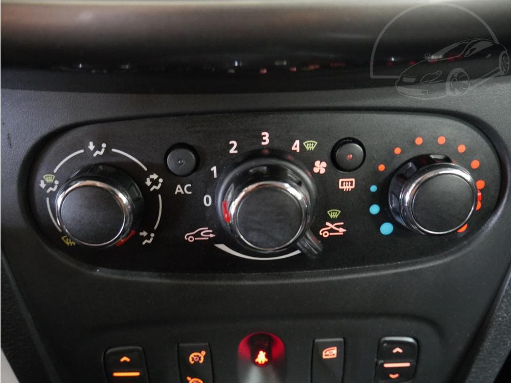 2013 Dacia SANDERO - 17