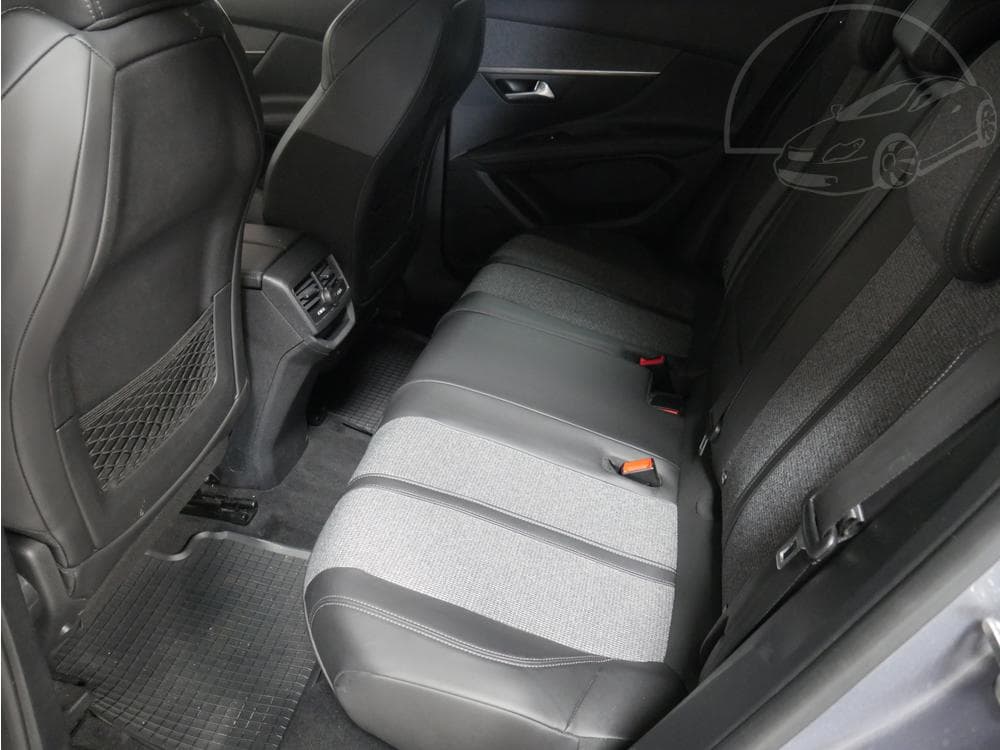 2018 Peugeot 3008 - 10