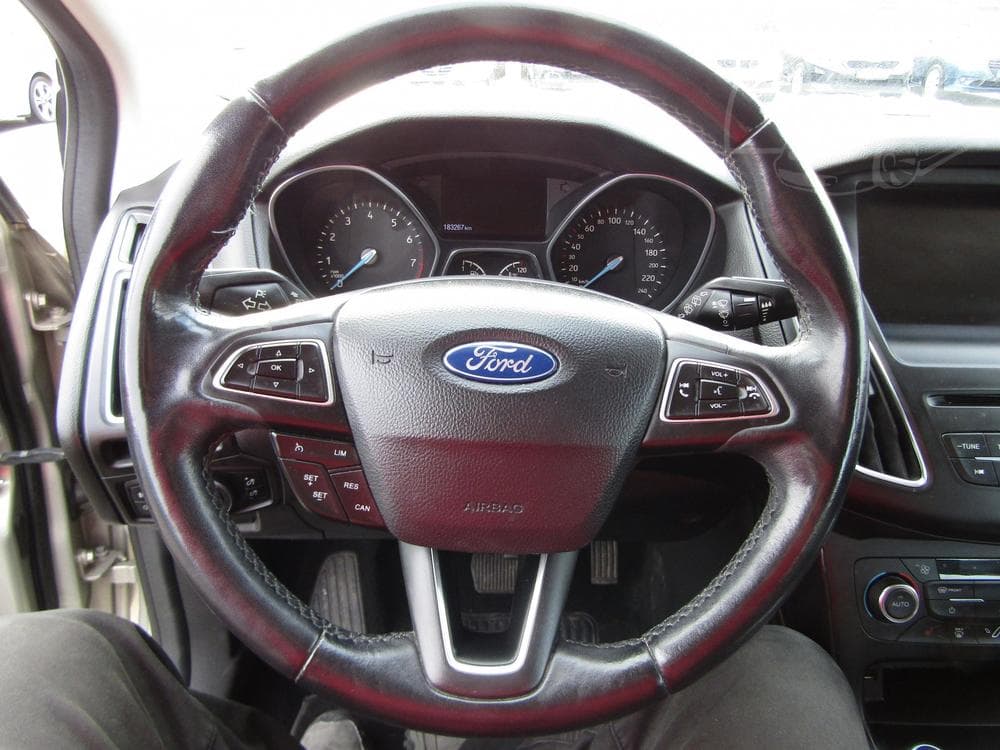 2015 Ford FOCUS - 18