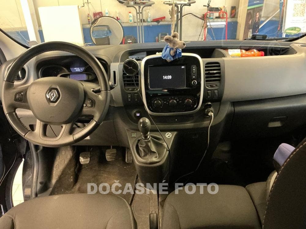 2017 Renault Trafic - 6