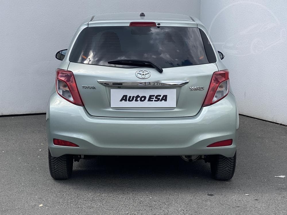2012 Toyota YARIS - 9
