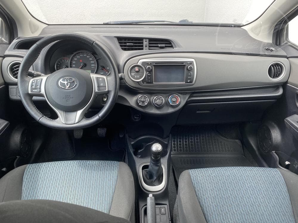 2012 Toyota YARIS - 15