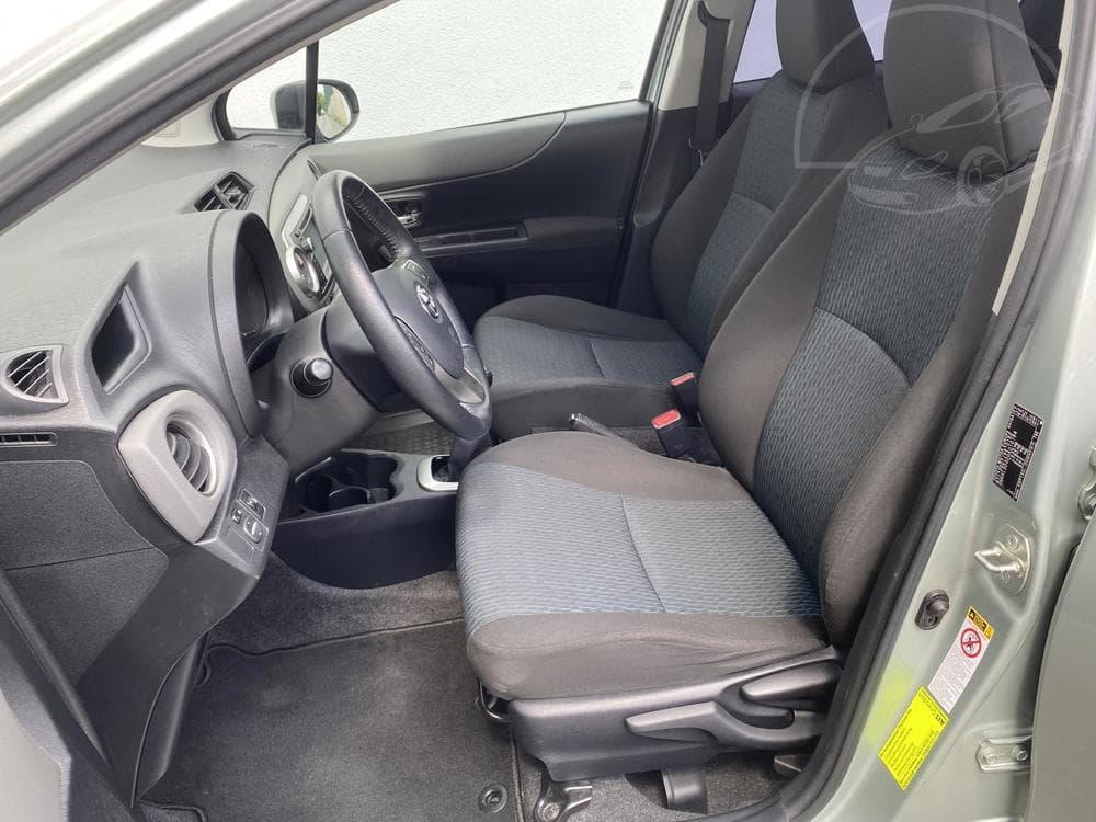 2012 Toyota YARIS - 17