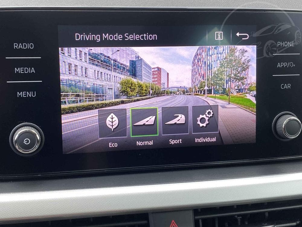 2020 Škoda KAMIQ - 16