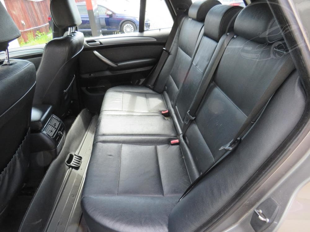 2005 BMW X5 - 10