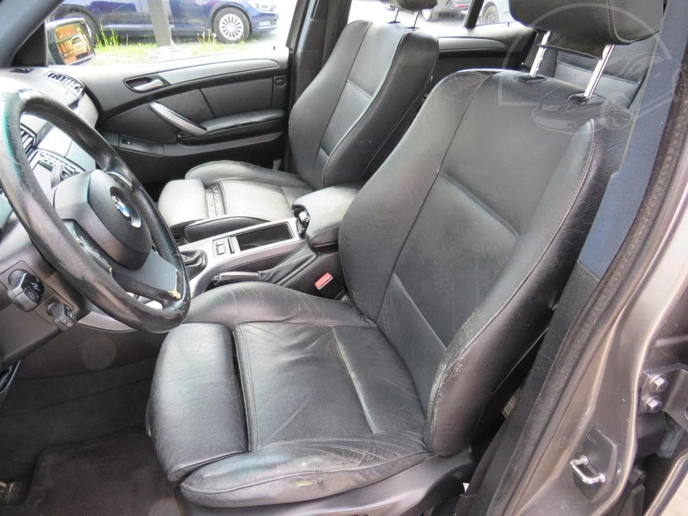 2005 BMW X5 - 11