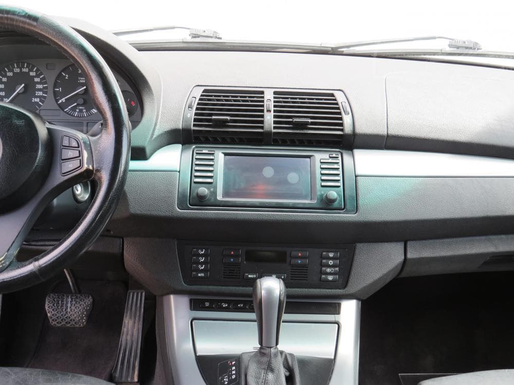 2005 BMW X5 - 9