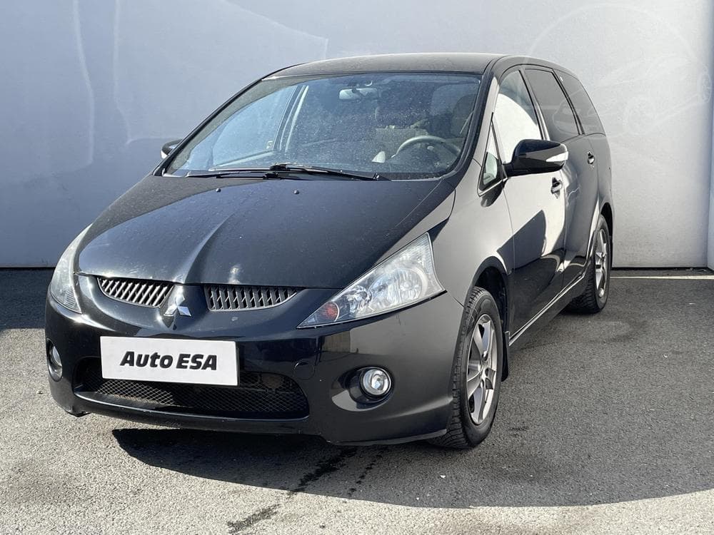 2005 Mitsubishi GRANDIS - 3