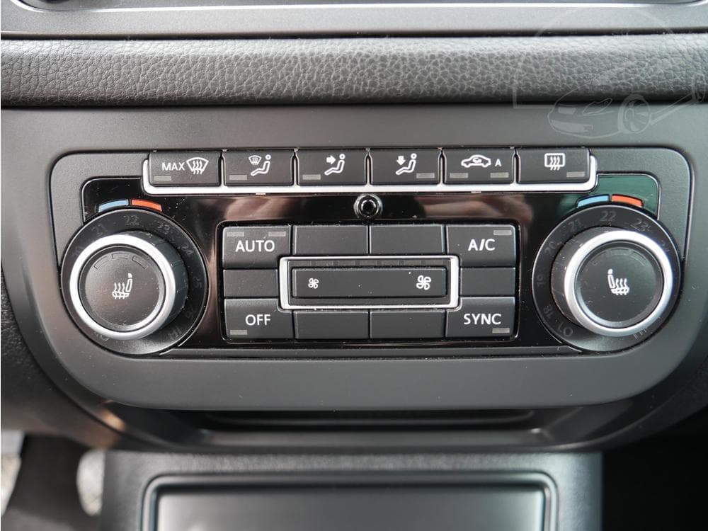 2012 Volkswagen TIGUAN - 15