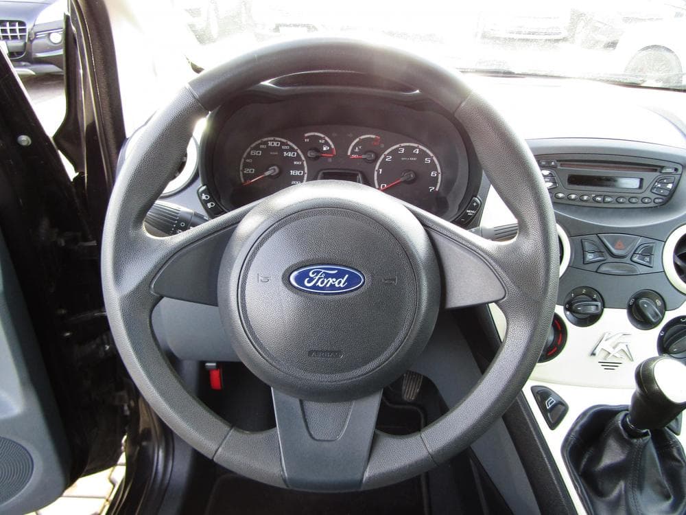 2010 Ford KA - 14