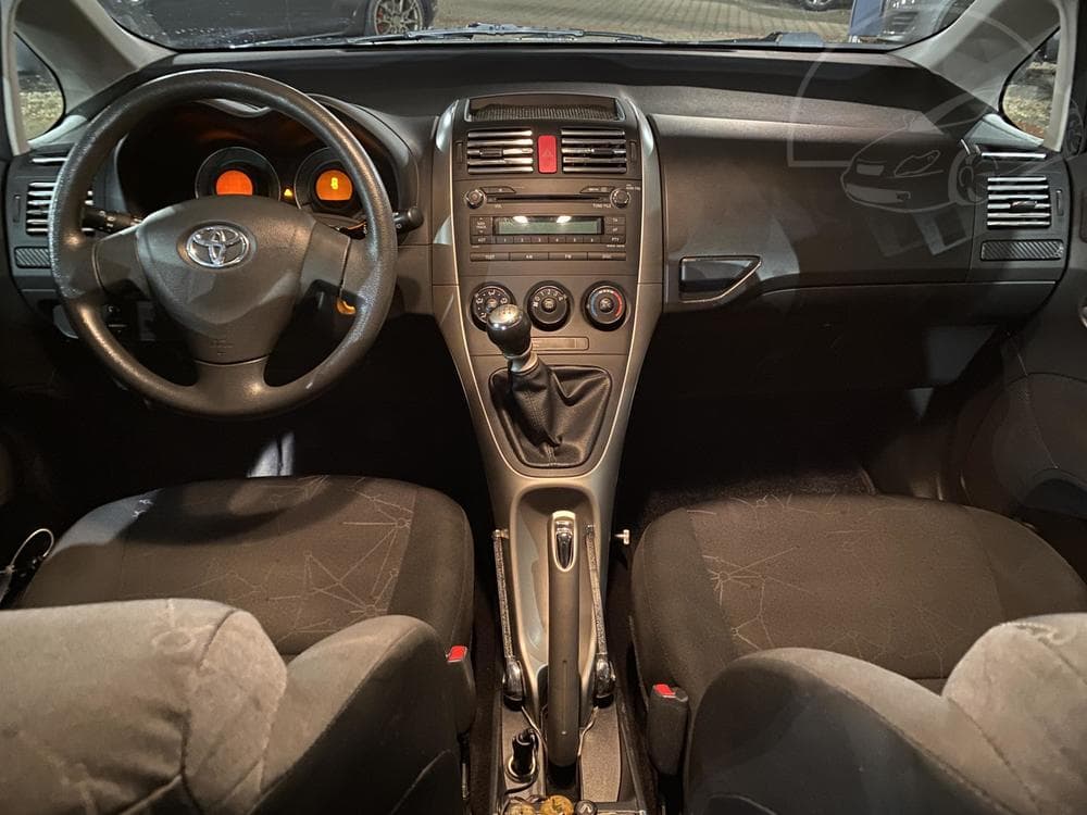 2009 Toyota AURIS - 8