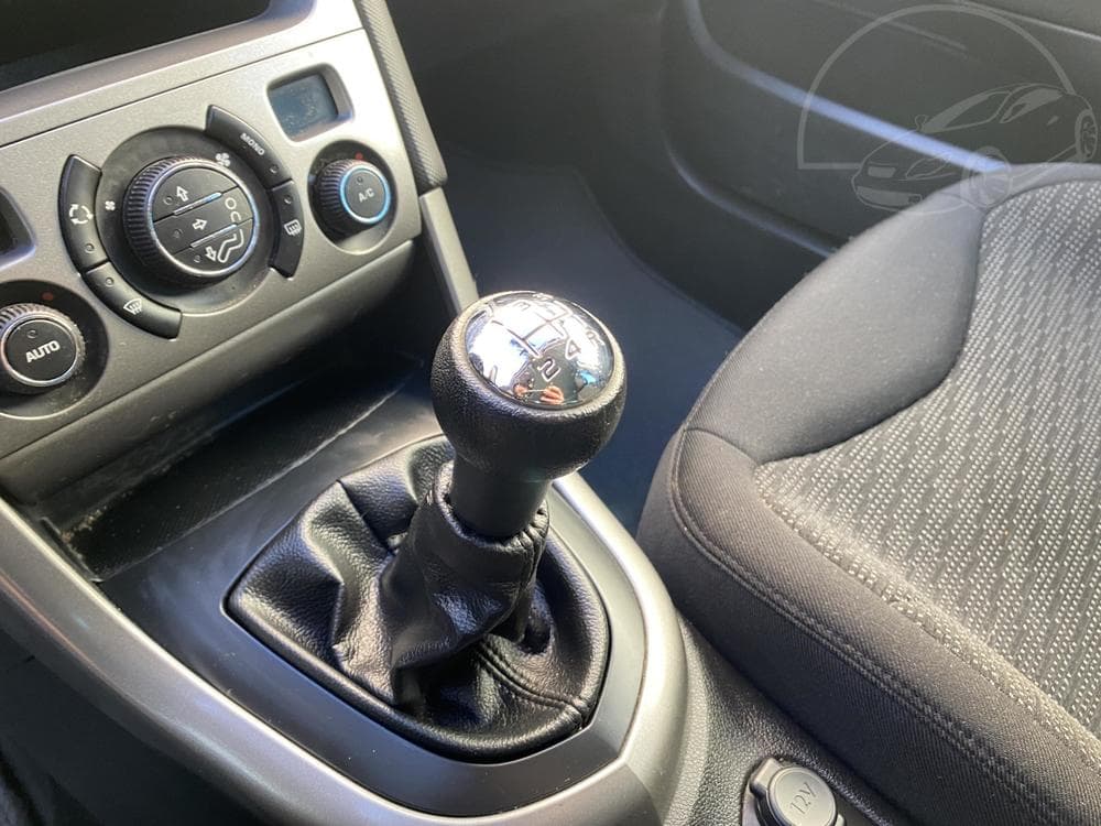 2011 Peugeot 308 - 15