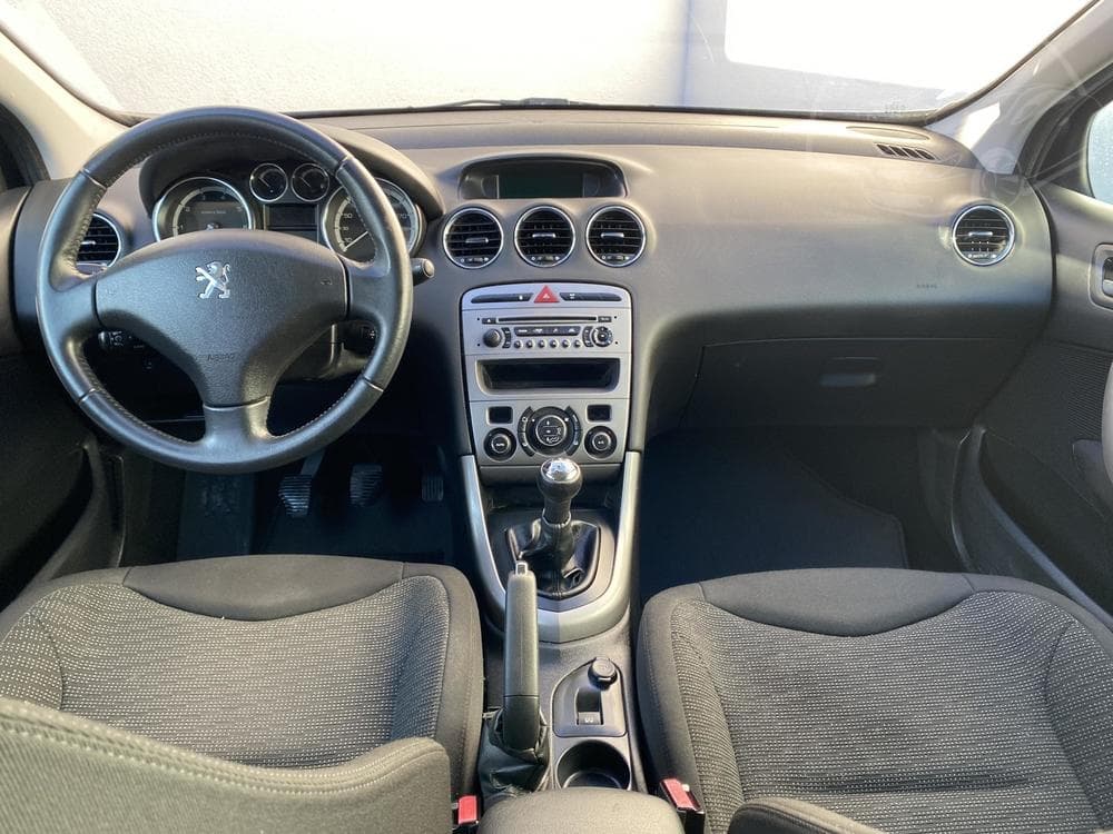 2011 Peugeot 308 - 8