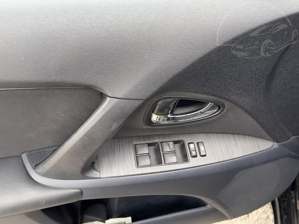 2012 Toyota AVENSIS - 11