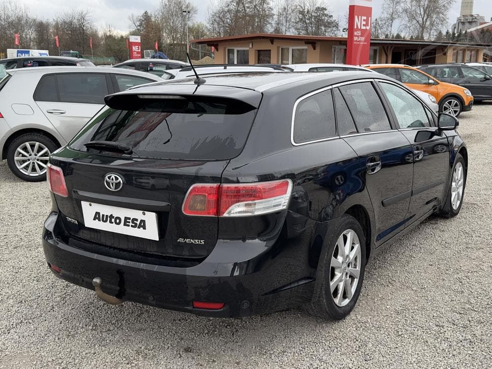 2012 Toyota AVENSIS - 4