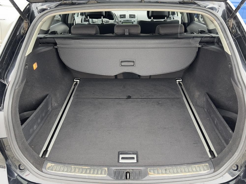 2012 Toyota AVENSIS - 7