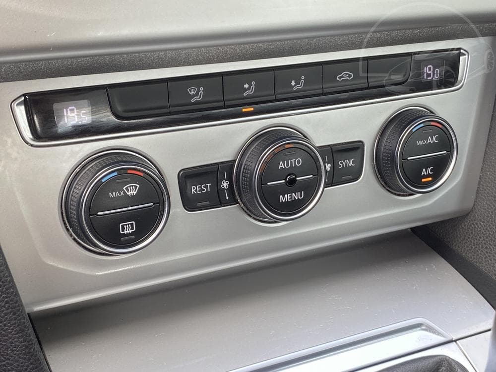 2015 Volkswagen PASSAT - 15