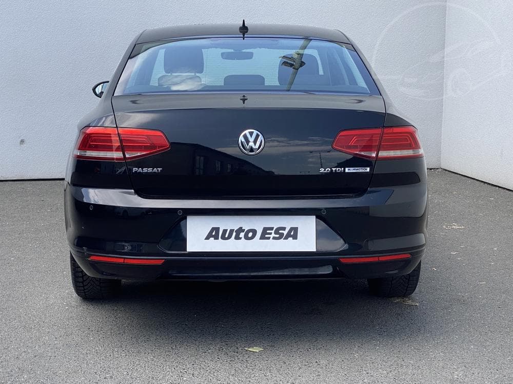 2015 Volkswagen PASSAT - 5