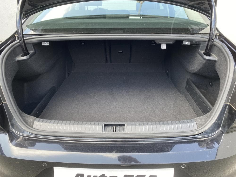 2015 Volkswagen PASSAT - 7
