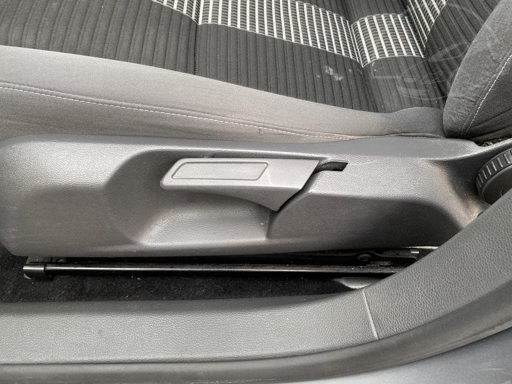 2008 Volkswagen GOLF - 37