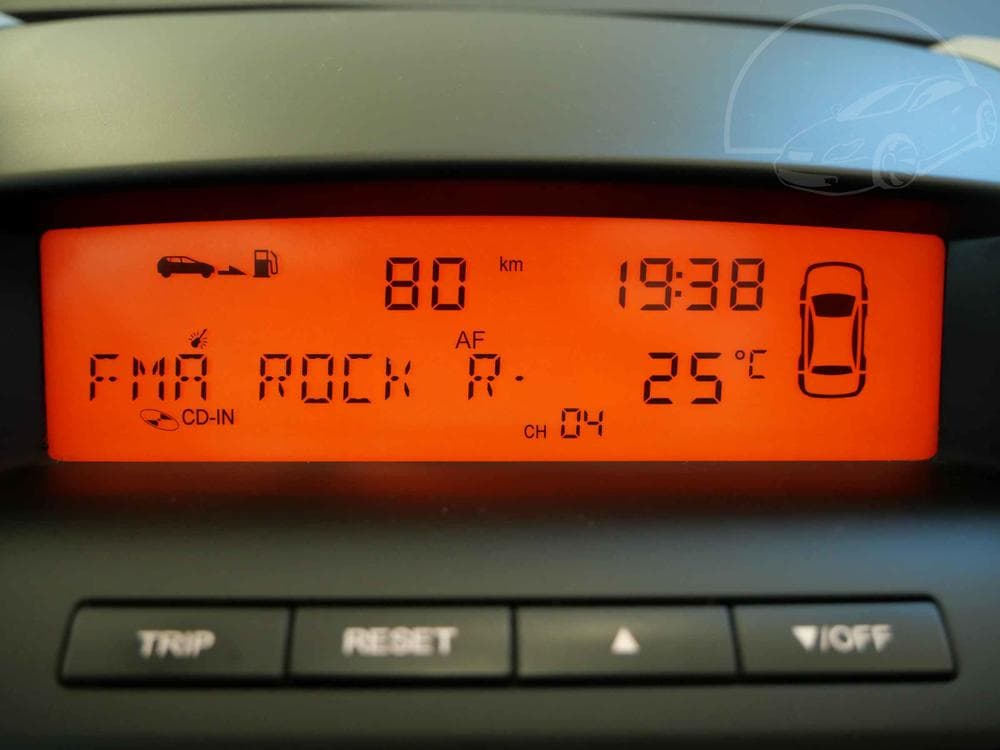2010 Toyota AURIS - 17