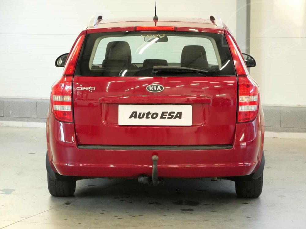 2010 Toyota AURIS - 5