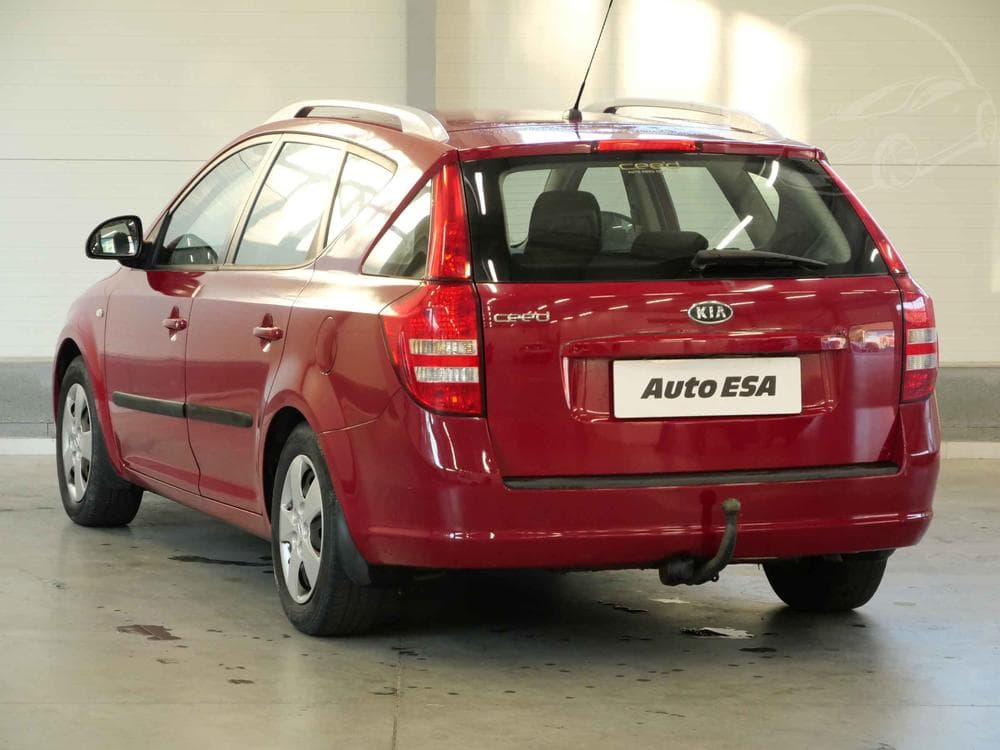 2010 Toyota AURIS - 6